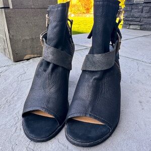Dolce Vita | Black Women's Open-Toe Boots | 6.5
